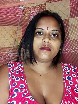 Snapshot of Hot-Show2 chatting on October 12, 2025, 1:04 am Hot-Show2 online show from October 12, 2025, 1:04 am