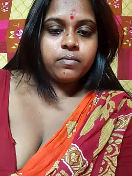 Snapshot of Hot-Show2 chatting on October 16, 2025, 10:49 am Hot-Show2 online show from October 16, 2025, 10:49 am