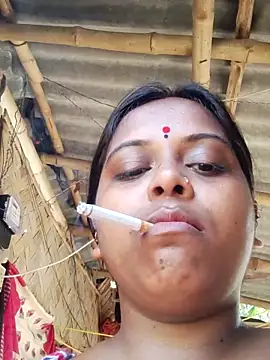 Snapshot of Hot-Show2 chatting on October 20, 2025, 4:24 am Hot-Show2 online show from October 20, 2025, 4:24 am