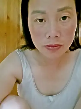 Snapshot of LyyChac chatting on September 18, 2025, 5:53 am LyyChac online show from September 18, 2025, 5:53 am