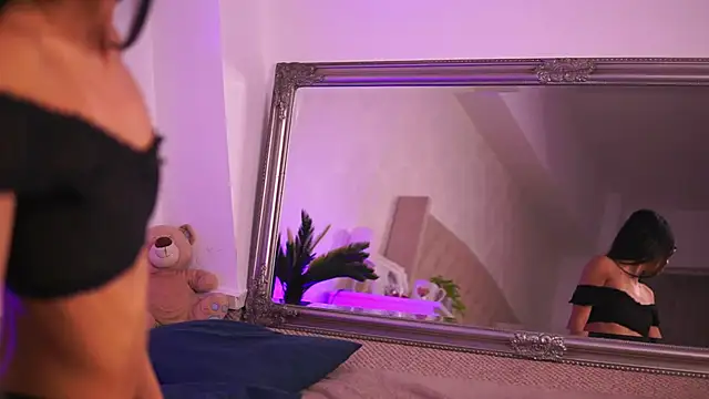 ChloeObril online show from September 23, 2025, 3:31 am