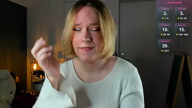 Amanda Butlerr online show from November 5, 2025, 9:53 am