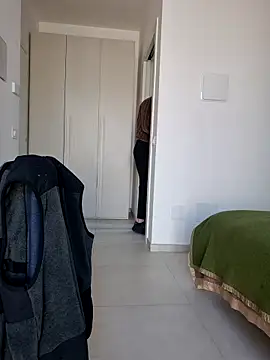 mrlyuis online show from February 23, 2026, 11:07 am