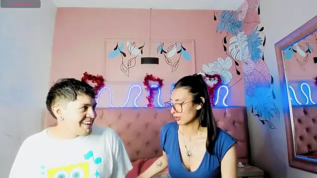 Snapshot of Ethan_N_Abby chatting on September 18, 2025, 8:11 pm Ethan N Abby online show from September 18, 2025, 8:11 pm