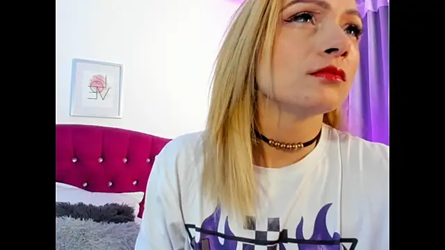 Snapshot of scarlett_blake11 chatting on September 18, 2025, 4:58 am scarlett blake11 online show from September 18, 2025, 4:58 am