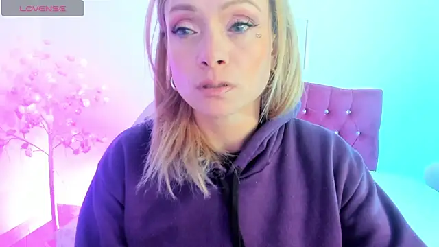 Snapshot of scarlett_blake11 chatting on October 3, 2025, 4:31 am scarlett blake11 online show from October 3, 2025, 4:31 am