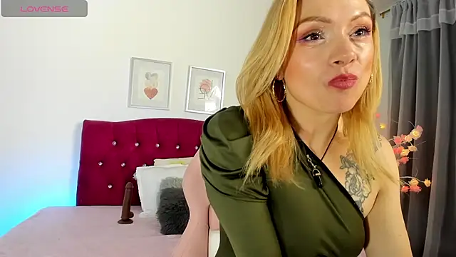 Snapshot of scarlett_blake11 chatting on October 10, 2025, 4:00 am scarlett blake11 online show from October 10, 2025, 4:00 am
