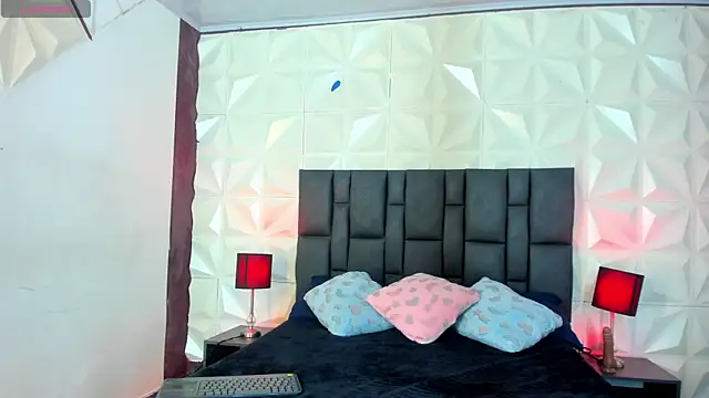 BustyGlow online show from September 12, 2025, 10:48 am