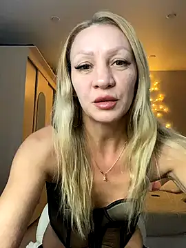 Snapshot of Bellissa_ chatting on September 24, 2025, 2:31 pm Bellissa online show from September 24, 2025, 2:31 pm