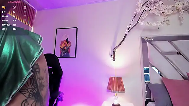 emy williams online show from November 21, 2025, 8:07 pm