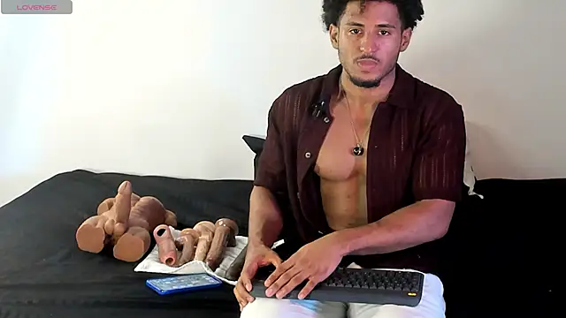 zarek lux online show from September 24, 2025, 1:03 pm