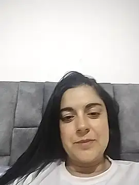 Snapshot of Nahomi_04 chatting on October 20, 2025, 2:45 am Nahomi 04 online show from October 20, 2025, 2:45 am