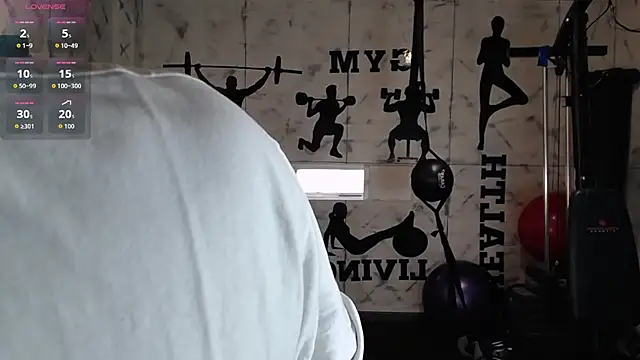 AustinJones  online show from September 12, 2025, 8:42 pm