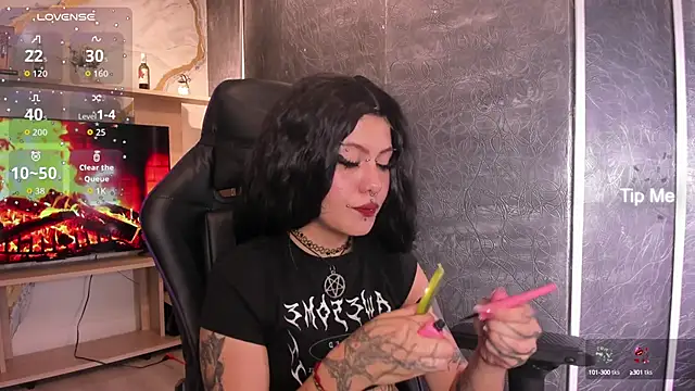 Snapshot of MistressMariam_ chatting on October 16, 2025, 6:42 pm MistressMariam online show from October 16, 2025, 6:42 pm