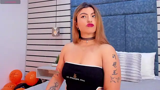 NatyLeone online show from November 2, 2025, 7:27 pm