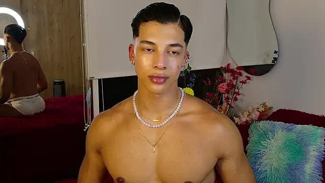 Troye Williams online show from August 4, 2026, 12:25 am