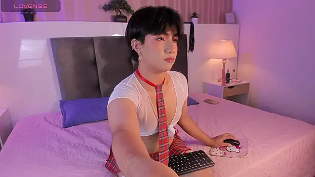 Snapshot of Creamy_Angelo chatting on September 10, 2025, 4:45 am Creamy Angelo online show from September 10, 2025, 4:45 am