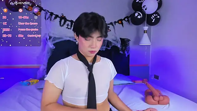Snapshot of Creamy_Angelo chatting on October 21, 2025, 8:53 pm Creamy Angelo online show from October 21, 2025, 8:53 pm