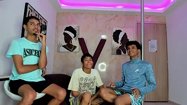 BEAUTY BOYS1 online show from March 28, 2026, 1:33 pm