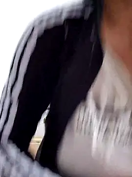 Snapshot of KamillaSpencer chatting on February 2, 2026, 12:15 pm KamillaSpencer online show from February 2, 2026, 12:15 pm