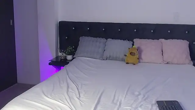 anne colucci online show from September 30, 2025, 8:19 am