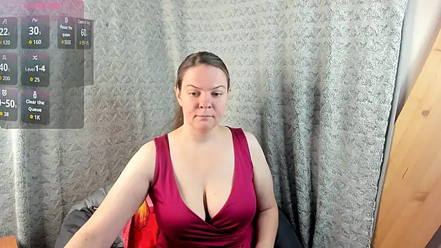 MiaLores online show from November 13, 2025, 9:08 am