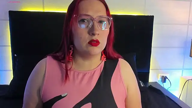 fieryluciana online show from October 17, 2025, 4:04 am