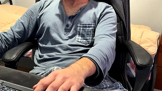 Uncutboy24 online show from October 28, 2025, 9:35 am