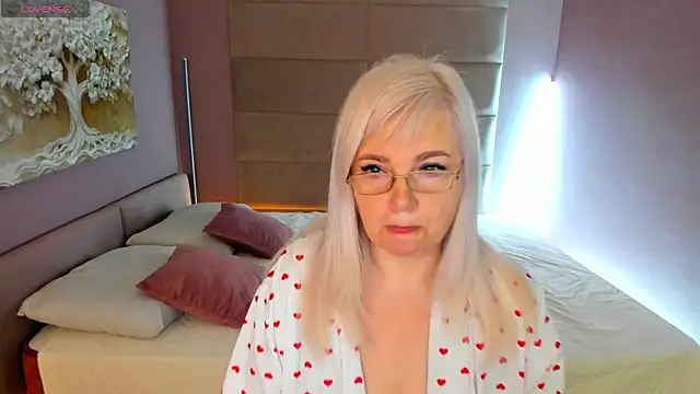 Hella Fabel online show from June 23, 2026, 1:14 am