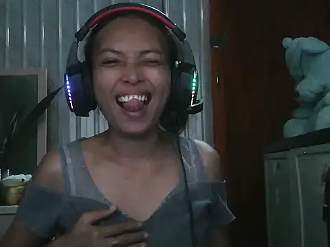 pinayhotii online show from September 18, 2025, 10:23 pm