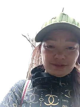  Helala  online show from November 15, 2025, 5:05 am