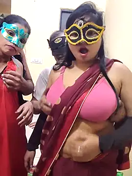 Snapshot of Hot_modal chatting on December 16, 2025, 5:18 pm Hot modal online show from December 16, 2025, 5:18 pm