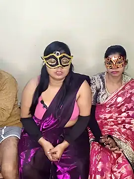 Snapshot of Hot_modal chatting on December 22, 2025, 4:48 pm Hot modal online show from December 22, 2025, 4:48 pm