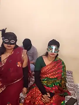 Snapshot of Hot_modal chatting on February 5, 2026, 4:44 pm Hot modal online show from February 5, 2026, 4:44 pm