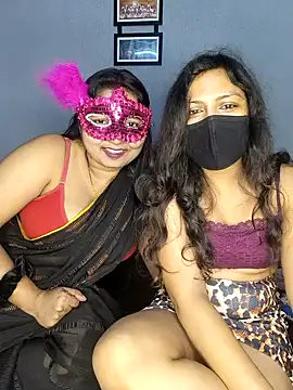 Snapshot of Hot_modal chatting on February 6, 2026, 6:44 pm Hot modal online show from February 6, 2026, 6:44 pm