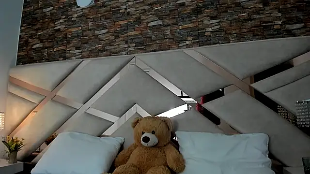 Snapshot of Valery_Brand chatting on October 3, 2025, 12:13 pm Valery Brand online show from October 3, 2025, 12:13 pm