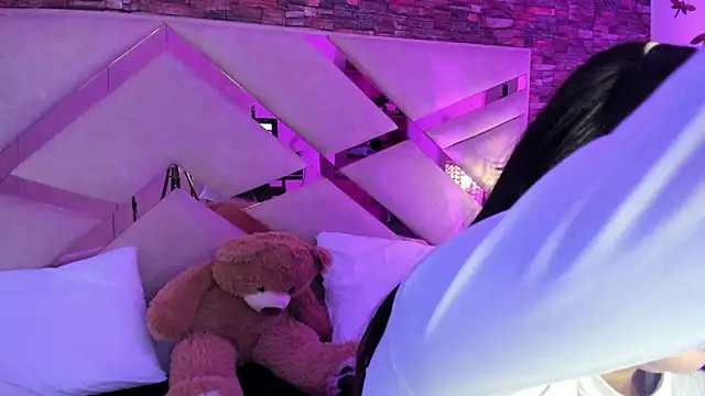 Snapshot of Valery_Brand chatting on October 13, 2025, 12:49 pm Valery Brand online show from October 13, 2025, 12:49 pm