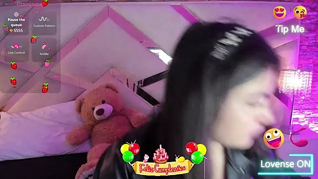 Snapshot of Valery_Brand chatting on October 28, 2025, 11:03 am Valery Brand online show from October 28, 2025, 11:03 am