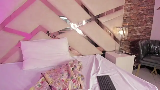 Snapshot of Valery_Brand chatting on November 29, 2025, 11:57 am Valery Brand online show from November 29, 2025, 11:57 am