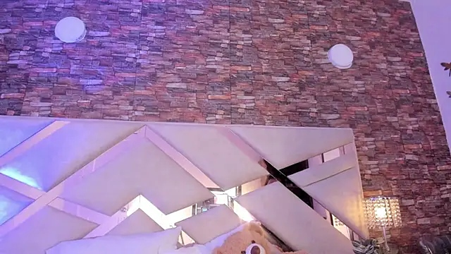 Snapshot of Valery_Brand chatting on December 18, 2025, 12:11 pm Valery Brand online show from December 18, 2025, 12:11 pm