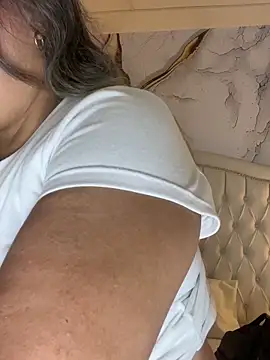 Lucy Milf 474 online show from April 13, 2026, 6:46 pm