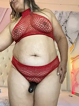Snapshot of Lucy_Milf_474 chatting on May 23, 2026, 12:05 am Lucy Milf 474 online show from May 23, 2026, 12:05 am