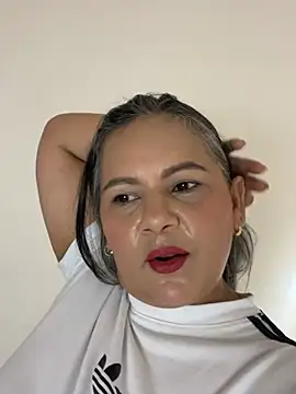 Snapshot of Lucy_Milf_474 chatting on May 23, 2026, 12:09 pm Lucy Milf 474 online show from May 23, 2026, 12:09 pm