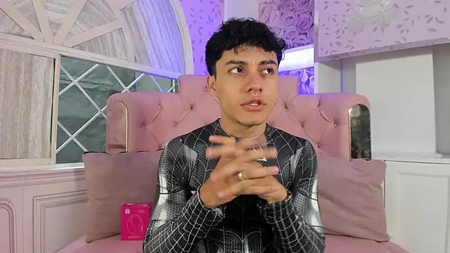 Dani rivass online show from November 28, 2025, 11:46 am