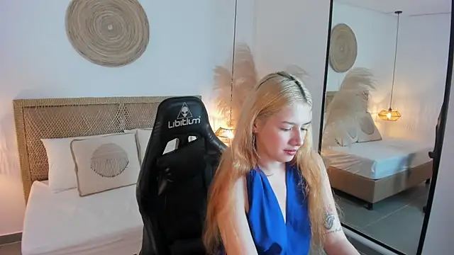 Snapshot of daniand_ chatting on September 30, 2025, 11:59 am daniand online show from September 30, 2025, 11:59 am