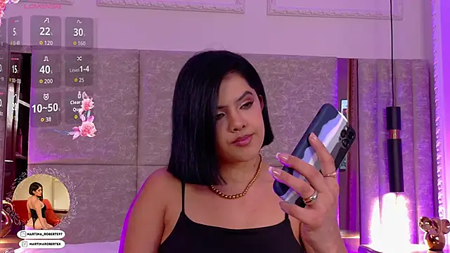 Martina-Roberts- online show from October 10, 2025, 6:12 am