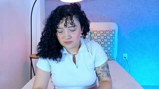 Tracielowe w online show from November 2, 2025, 3:20 am