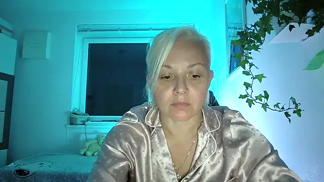 Linsy Kim online show from September 12, 2025, 6:52 pm