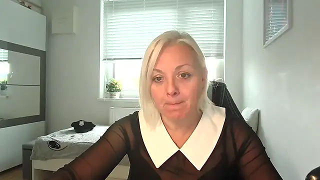 Linsy Kim online show from October 24, 2025, 7:16 am