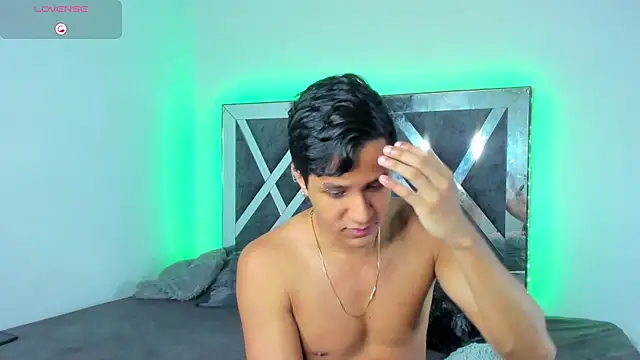 Robertmiller21 online show from April 18, 2026, 12:14 am